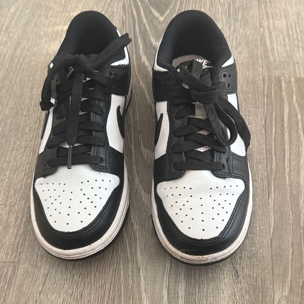 Nike Dunks Classic Black and White Athletic Shoes